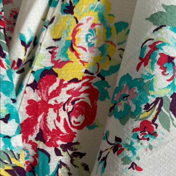 Floral Robe-In Bloom - Picture 3 of 3